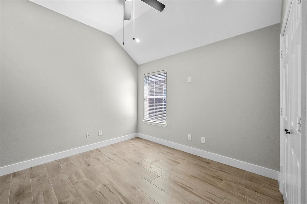 2667 Lake Ridge Drive Property Photo 14