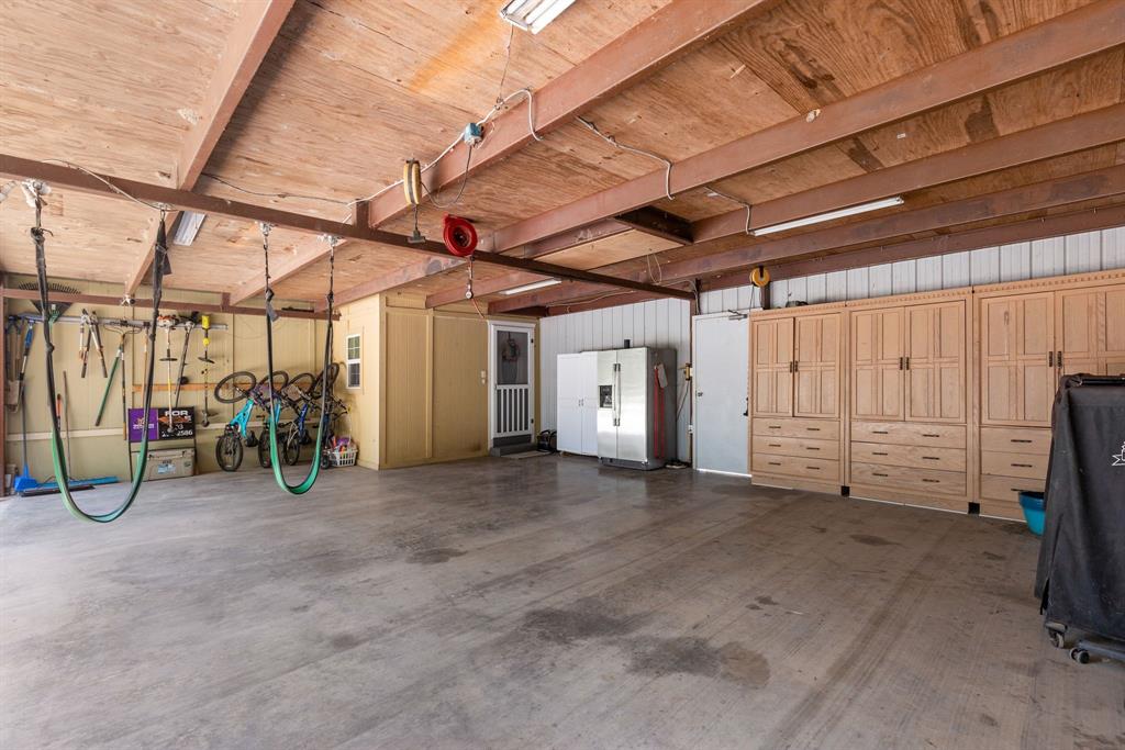 146 County Road 1555 Property Photo 24