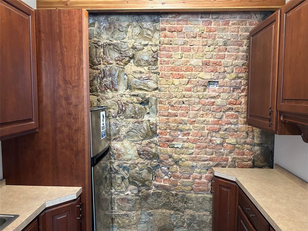 226 Pine Street Property Photo 6