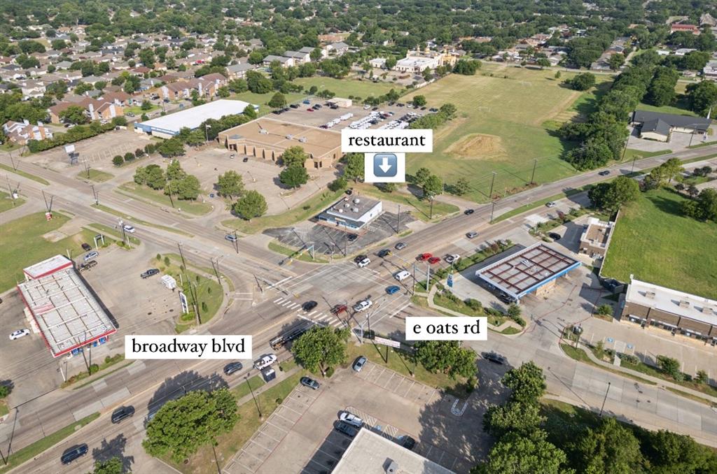 525 E Oates Property Photo 2