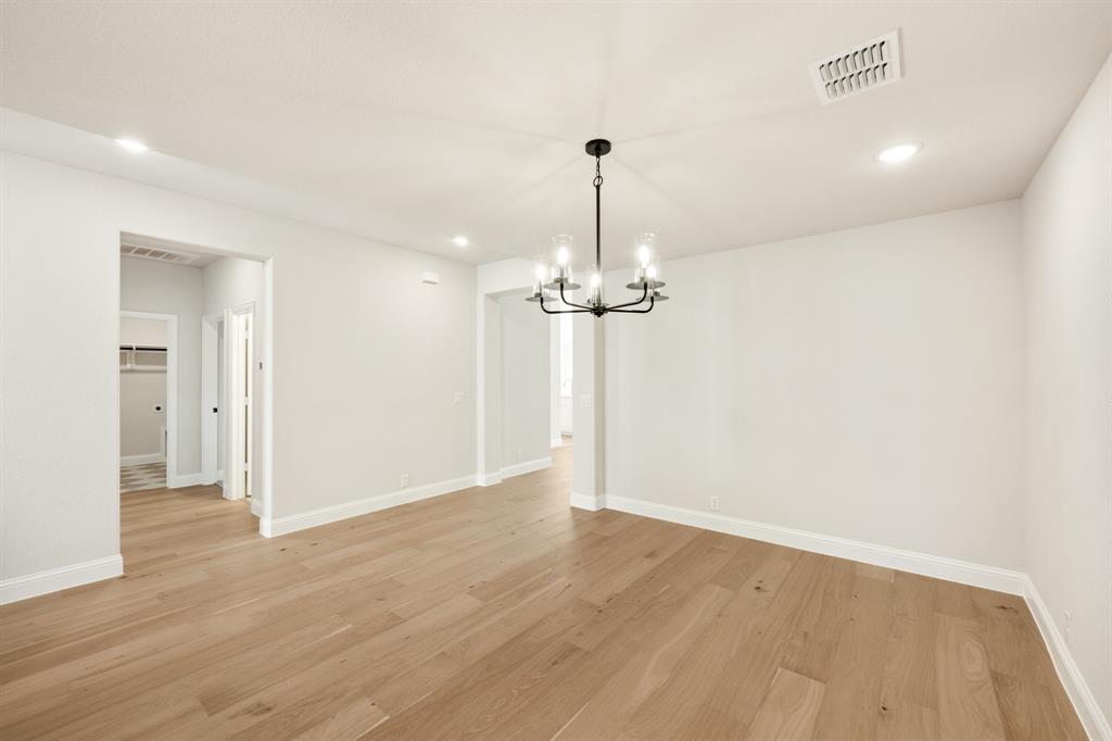 5301 Bardwell Drive Property Photo 11