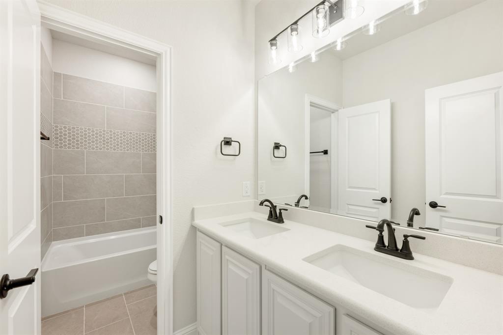 5301 Bardwell Drive Property Photo 15