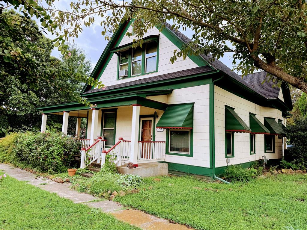 301 College Property Photo