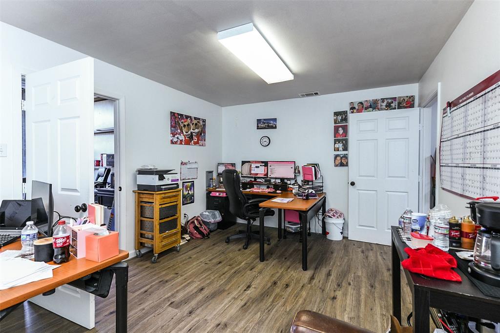 1262 Eastgate Property Photo 5
