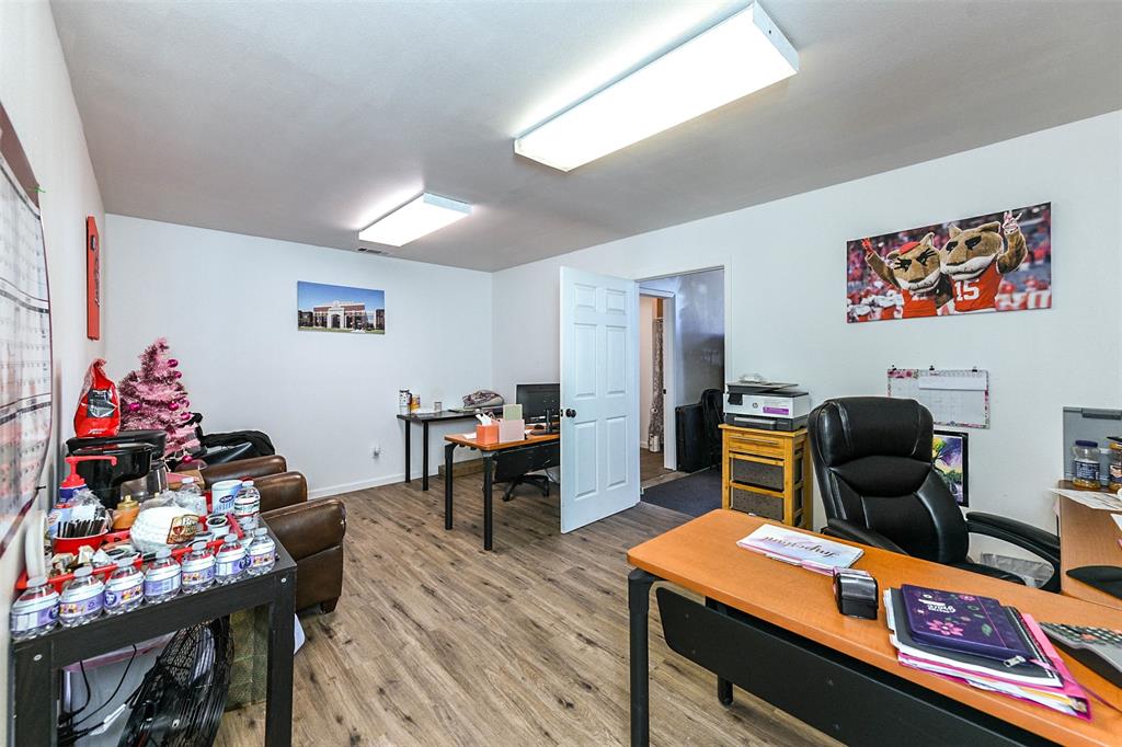 1262 Eastgate Property Photo 6