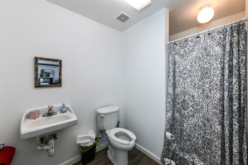 1262 Eastgate Property Photo 7