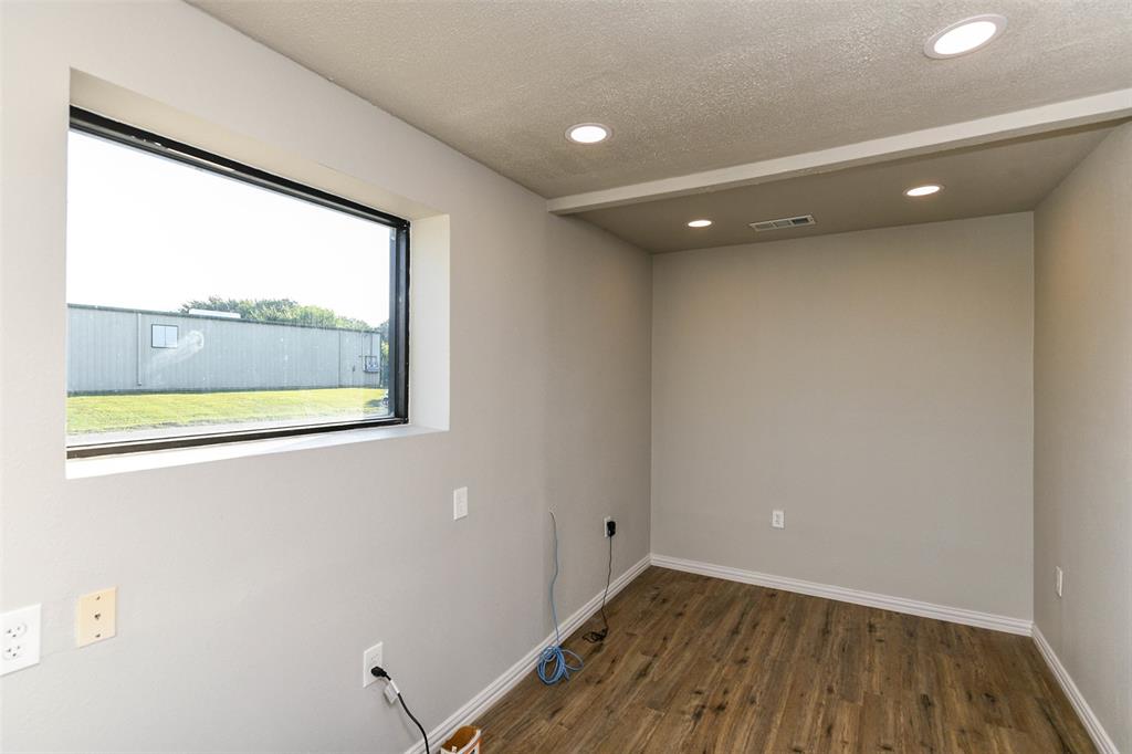 1262 Eastgate Property Photo 11