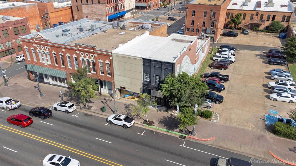 711 Texas Street Property Photo 3
