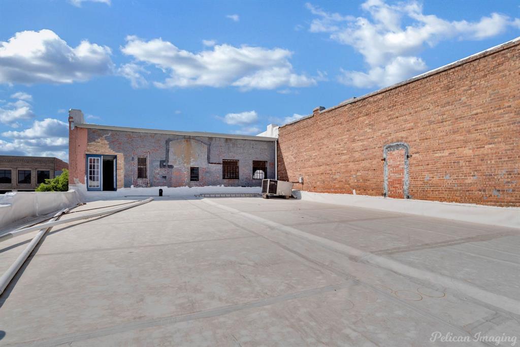 711 Texas Street Property Photo 17