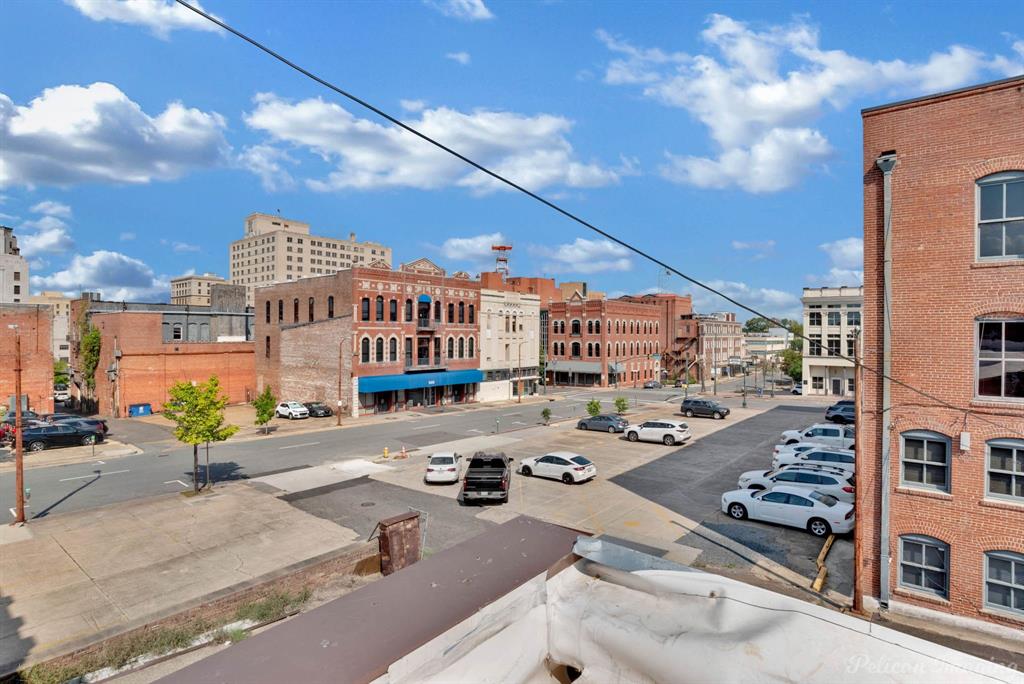 711 Texas Street Property Photo 21