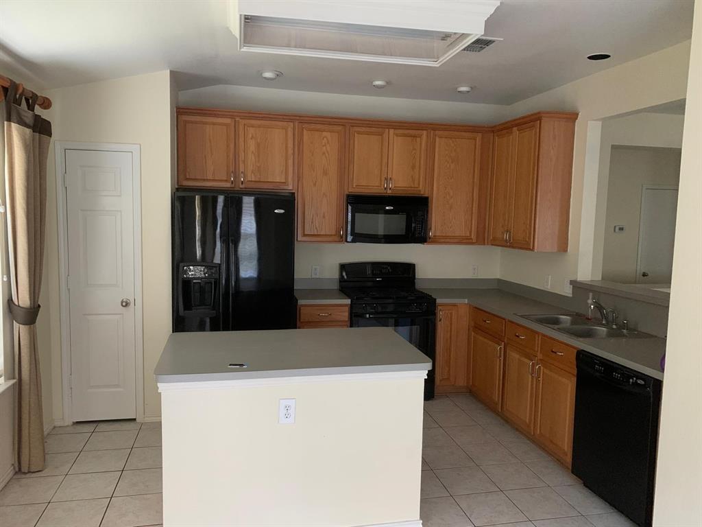 2784 N Sunlight Drive Property Photo 4