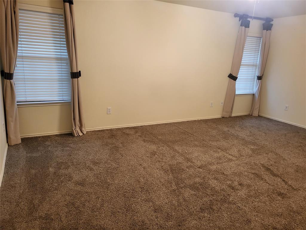 2784 N Sunlight Drive Property Photo 5