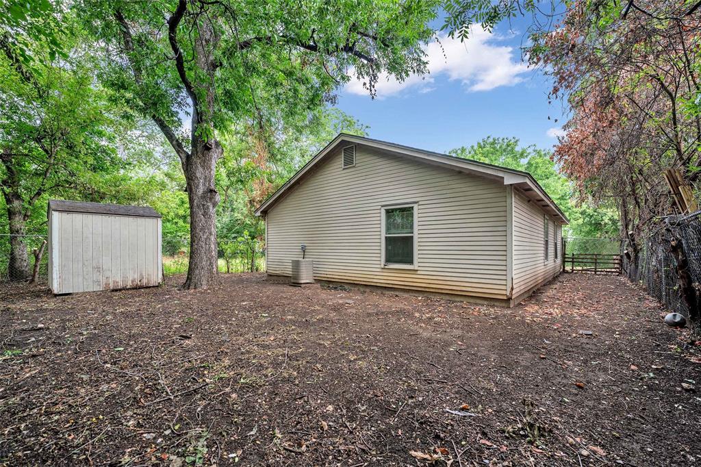 1713 Glenmore Avenue Property Photo 15