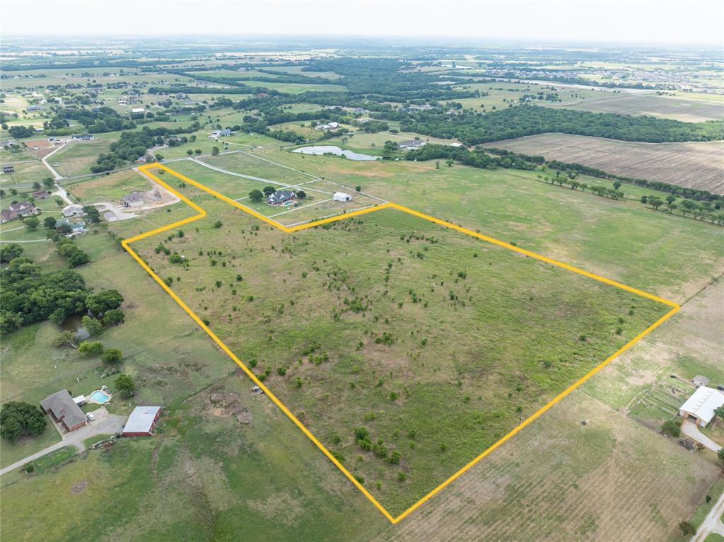 000 Jc Maples Road Property Photo 3
