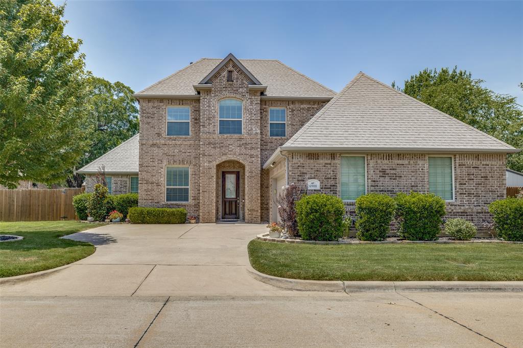6900 Golf Green Drive Property Photo 1