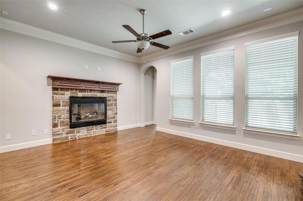6900 Golf Green Drive Property Photo 6