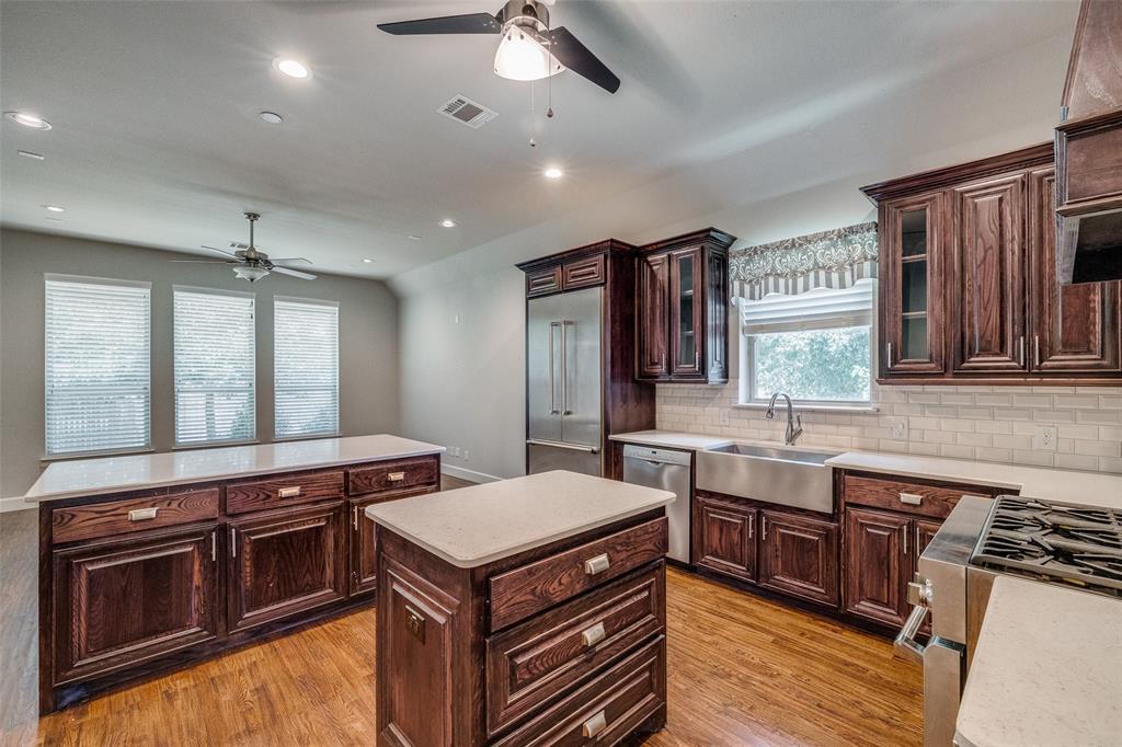 6900 Golf Green Drive Property Photo 10