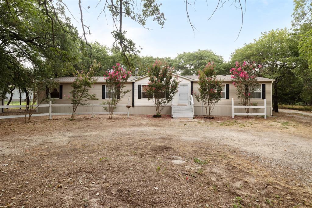 1635 County Road 4781 Property Photo 1
