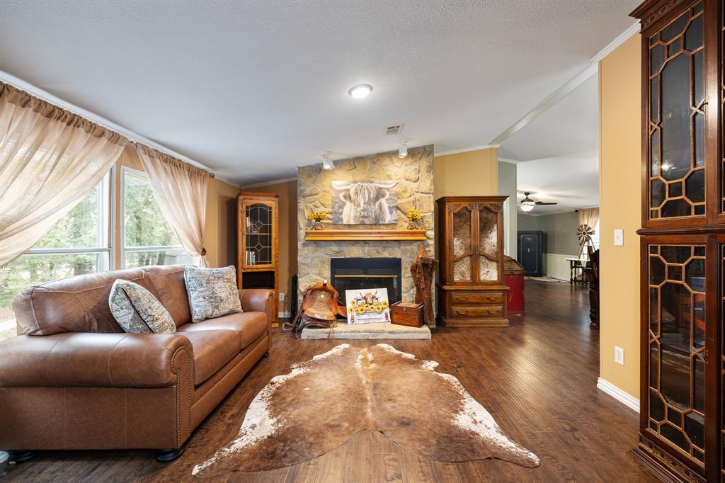 1635 County Road 4781 Property Photo 6