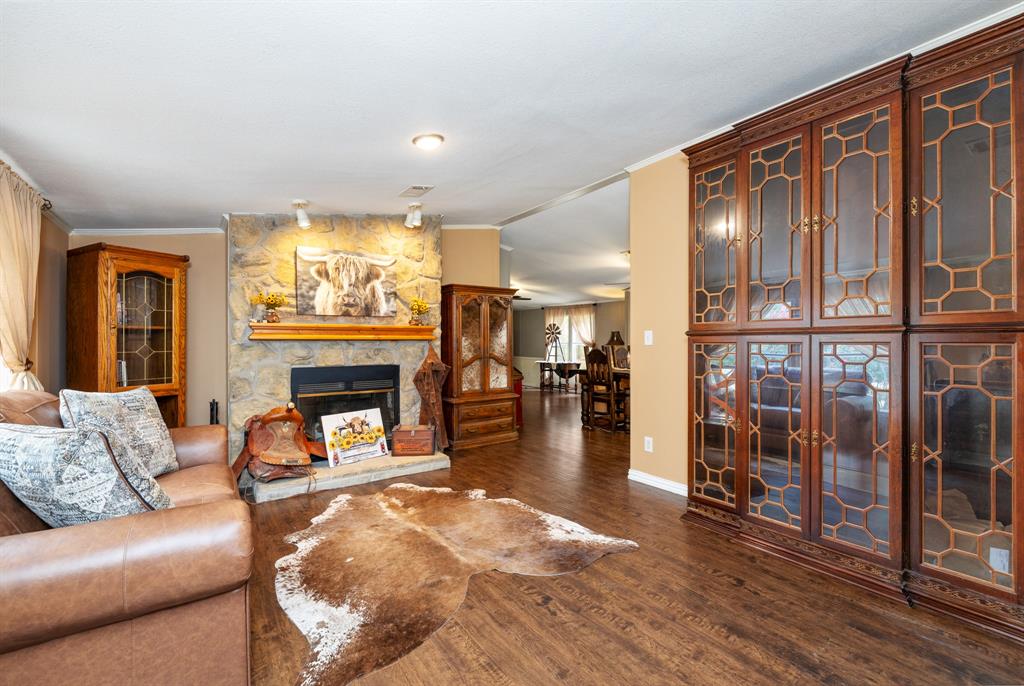 1635 County Road 4781 Property Photo 7