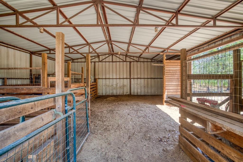 1635 County Road 4781 Property Photo 34
