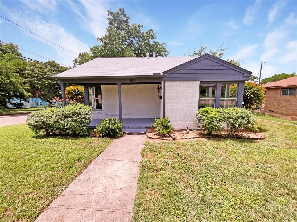 1427 Arborvitae Avenue Property Photo 1
