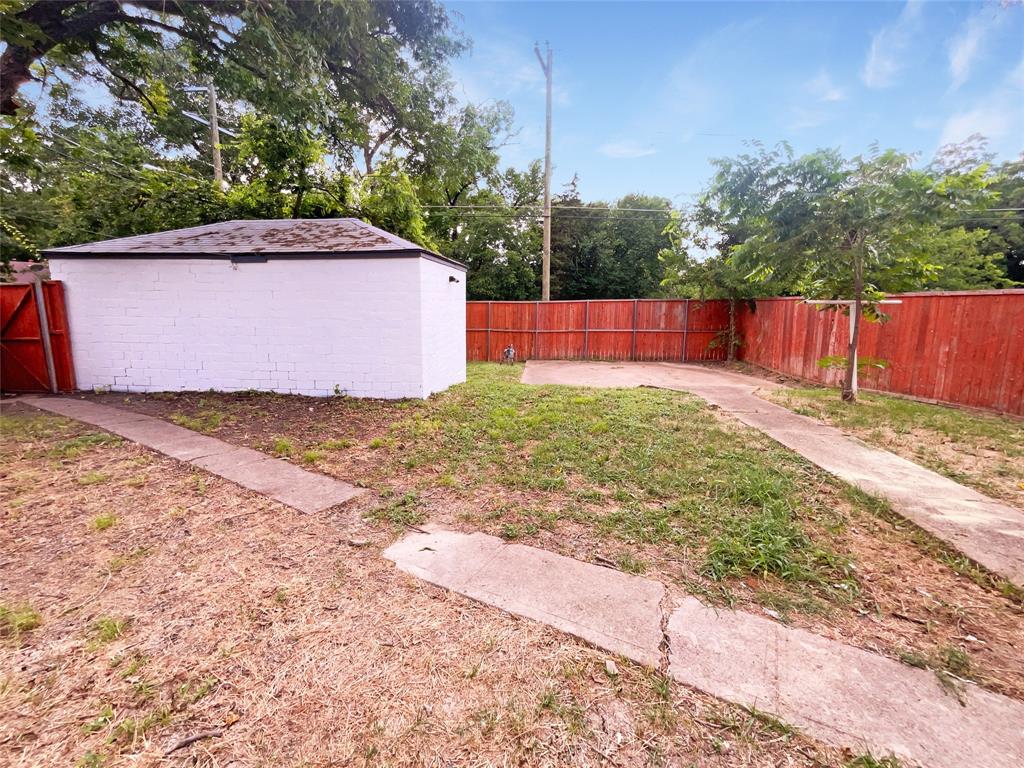1427 Arborvitae Avenue Property Photo 6