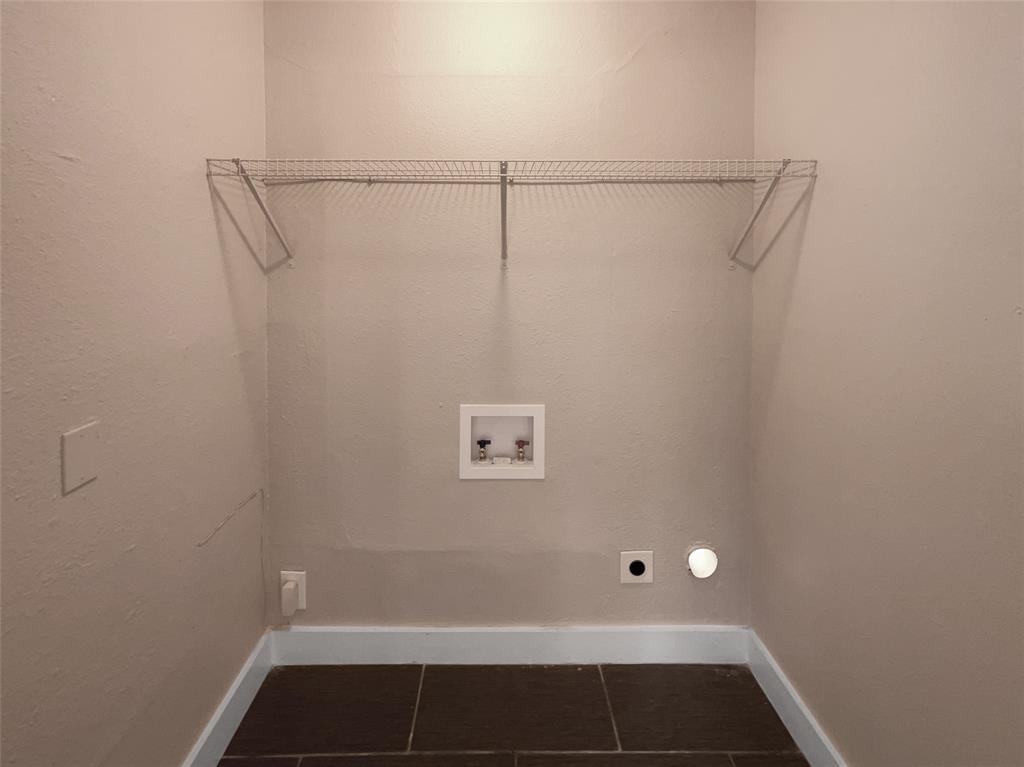 1427 Arborvitae Avenue Property Photo 10