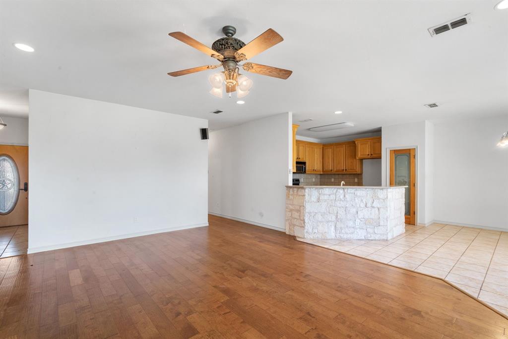 10701 Hutchinson Road Property Photo 7