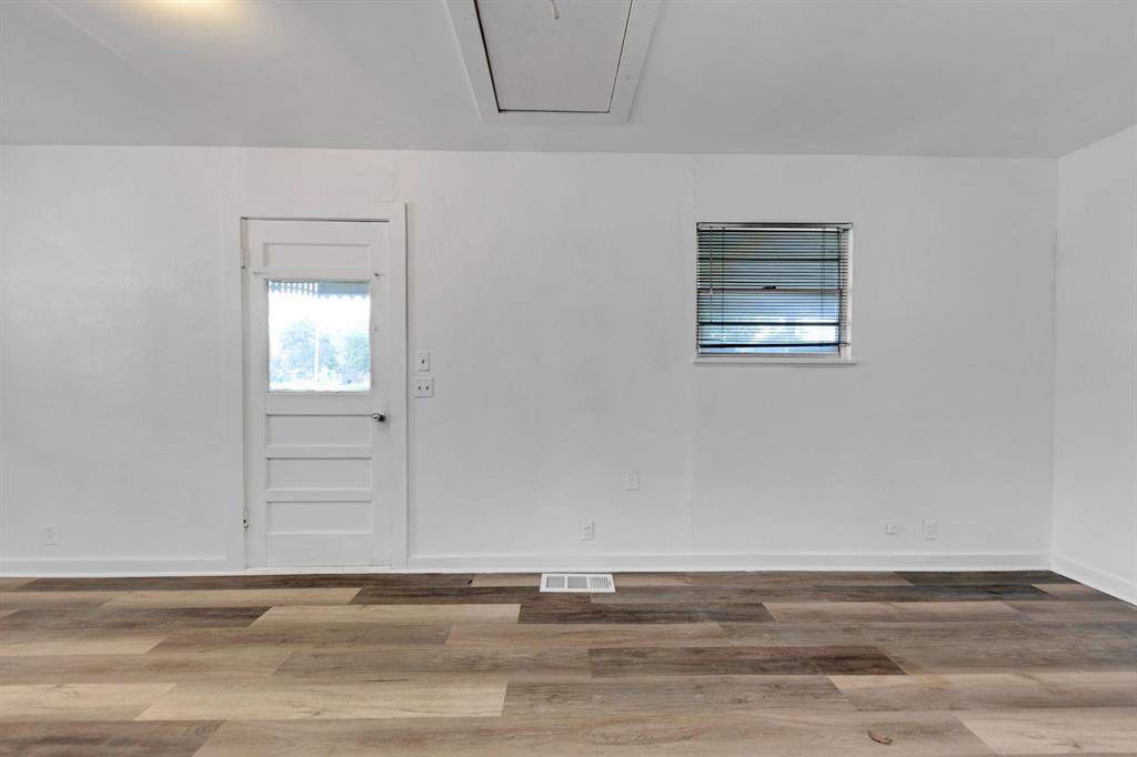 920 N 3rd Avenue Property Photo 3