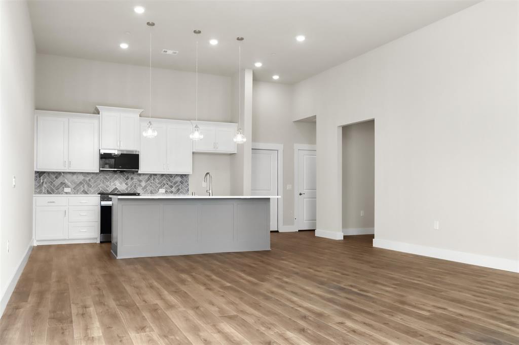 2617 St Helena Lane Property Photo 5