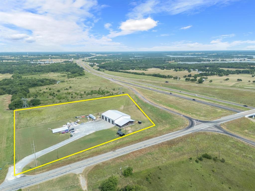 1393 N Fm 1752 Property Photo 1