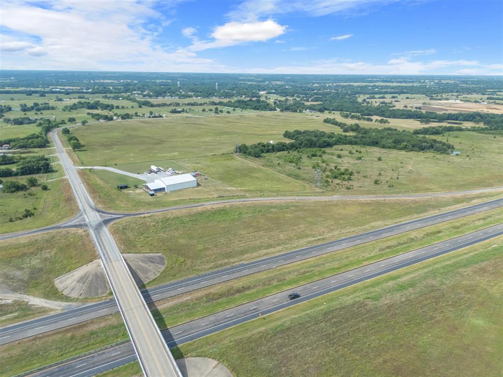 1393 N Fm 1752 Property Photo 10