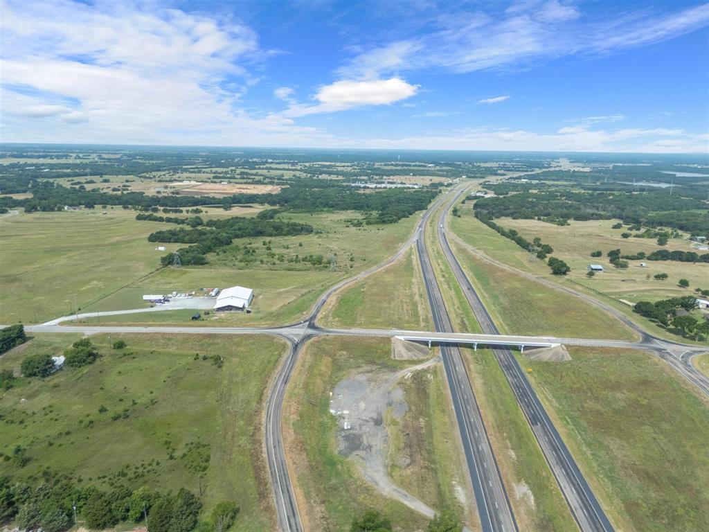 1393 N Fm 1752 Property Photo 11