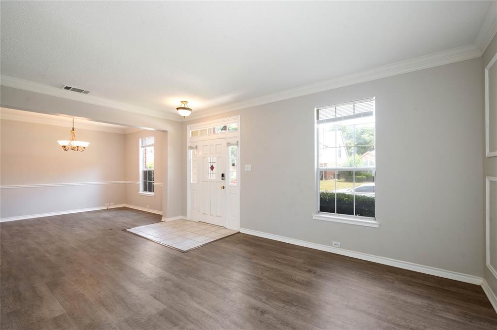6114 Pinwood Circle Property Photo 4
