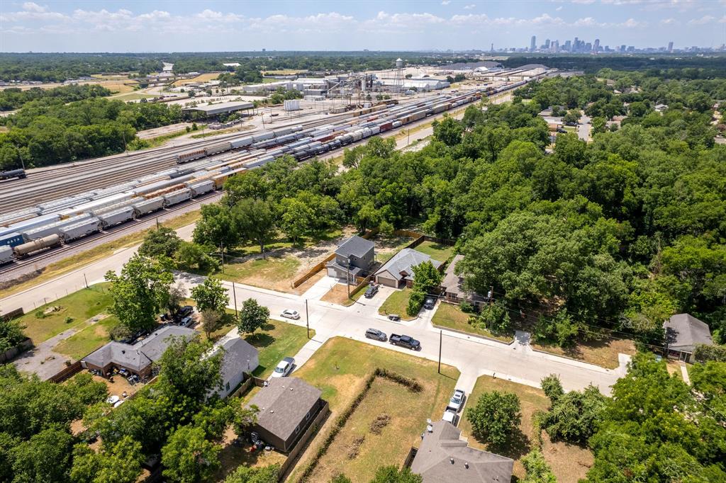 4515 Yancy Street Property Photo 10