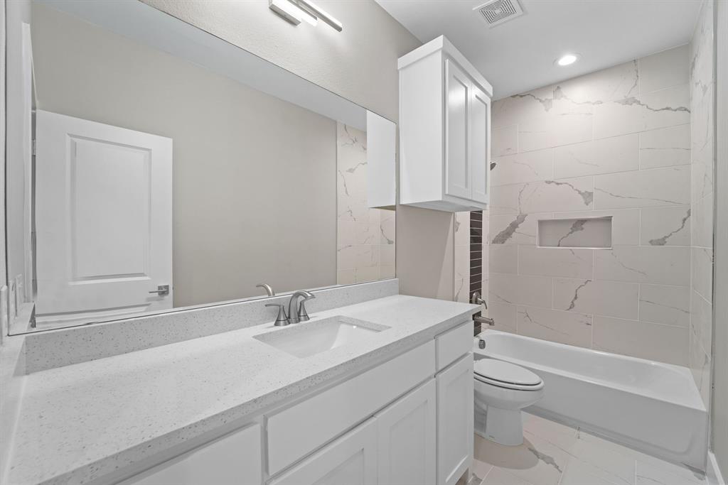 4515 Yancy Street Property Photo 27