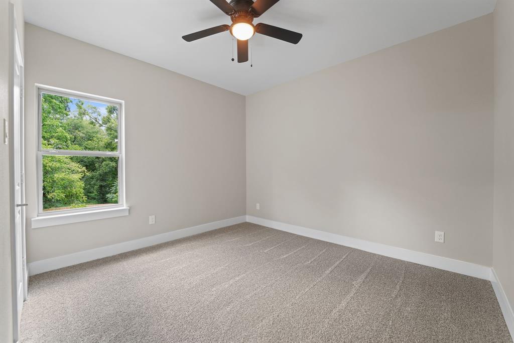 4515 Yancy Street Property Photo 28