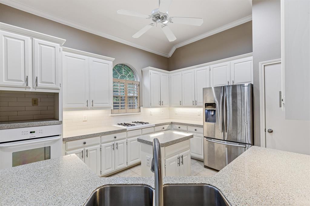 5904 Summer Point Drive Property Photo 15