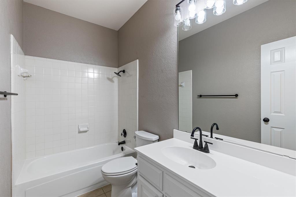 5904 Summer Point Drive Property Photo 21