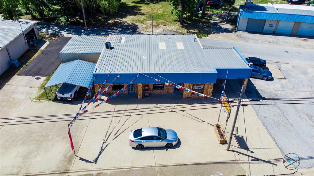 811 W Corsicana Street Property Photo 1
