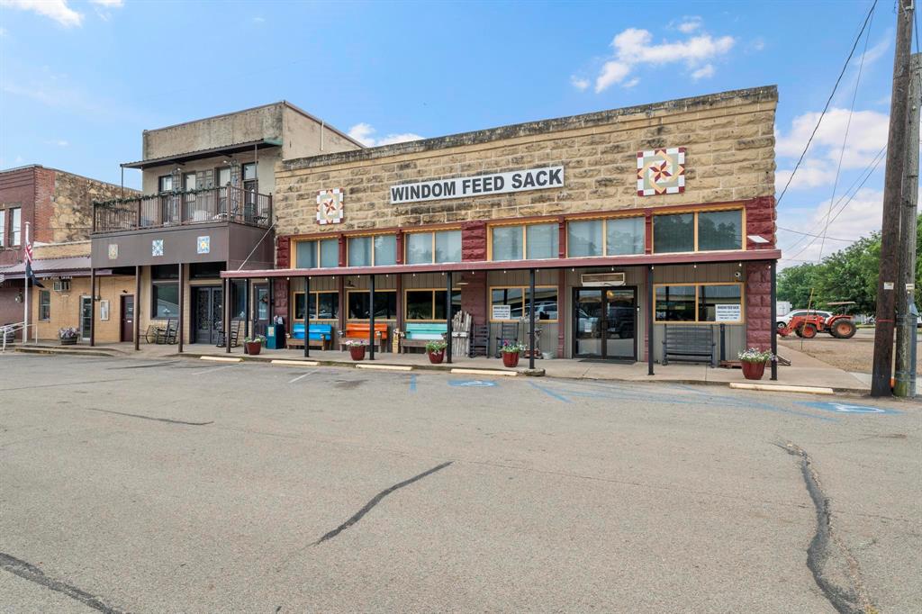 414 & 412 Main Street Property Photo