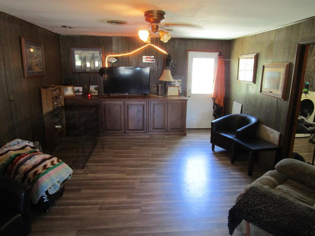 109 E 14th Street Property Photo 18
