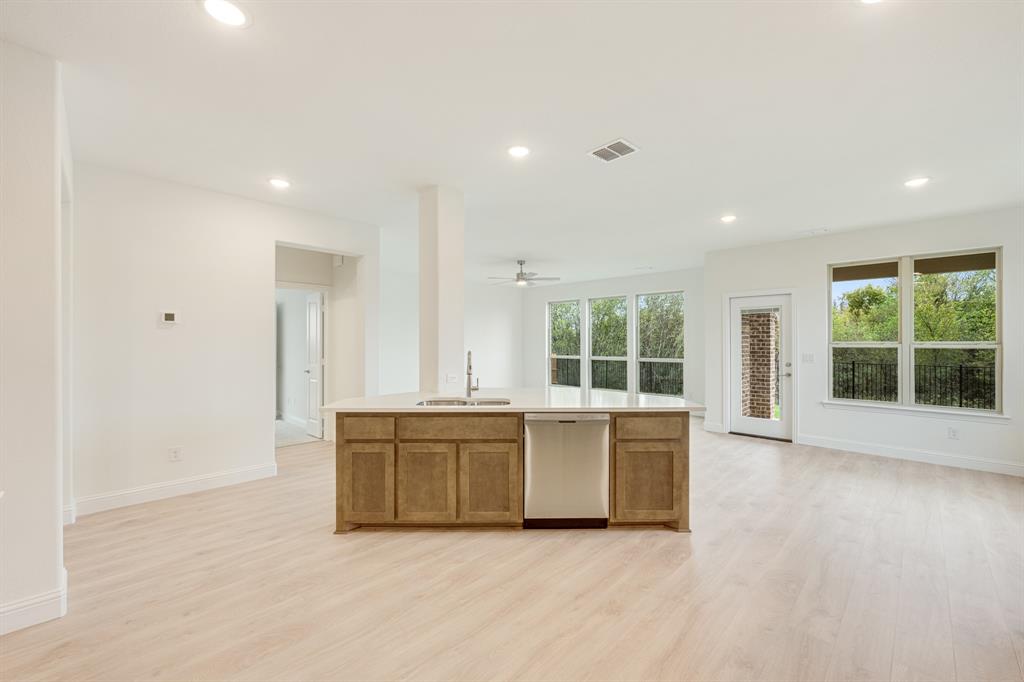188 Creekside Drive Property Photo 7