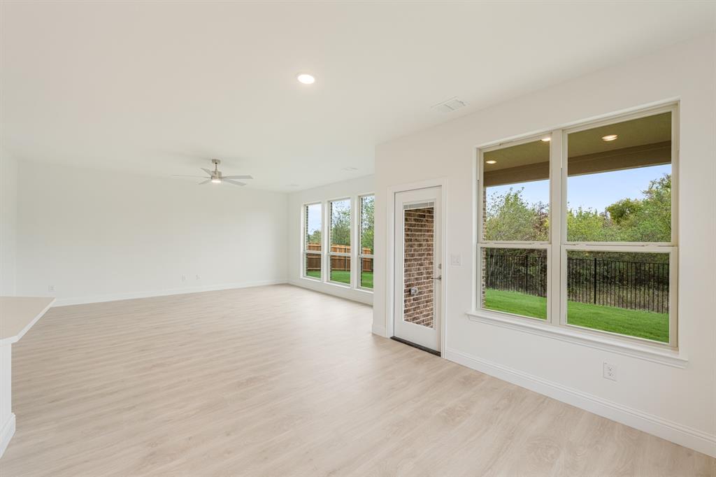 188 Creekside Drive Property Photo 10