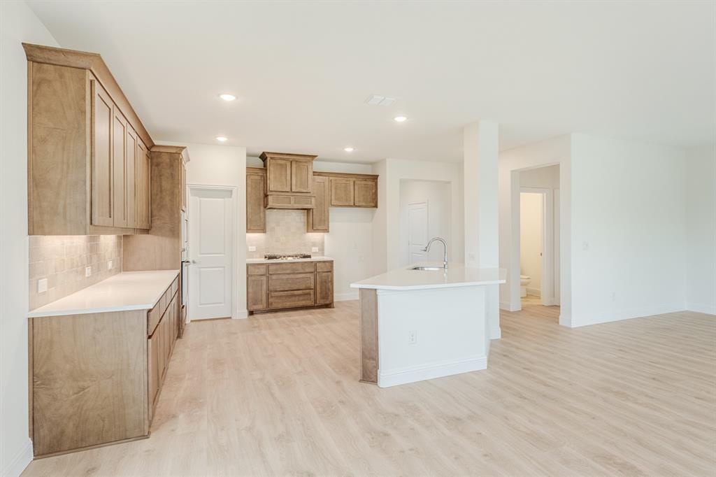 188 Creekside Drive Property Photo 11