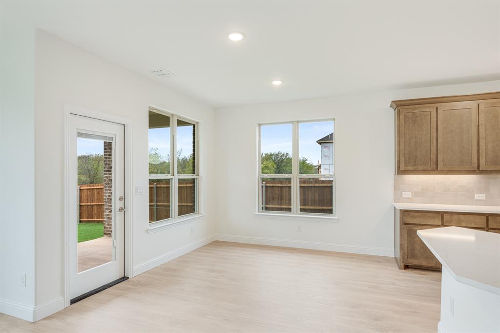 188 Creekside Drive Property Photo 13