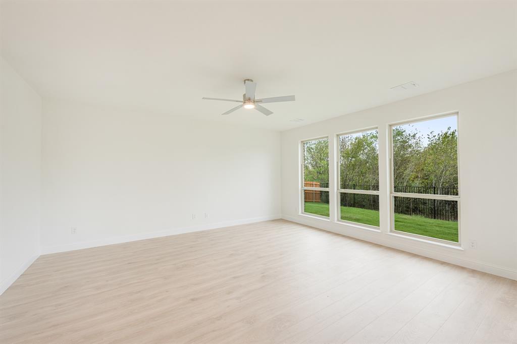 188 Creekside Drive Property Photo 15