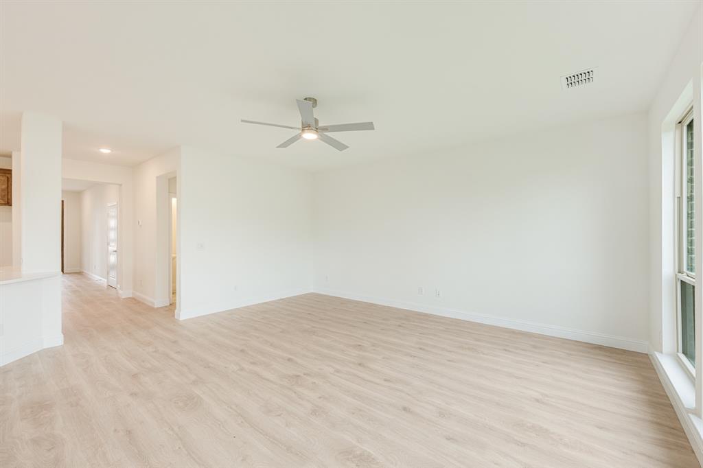 188 Creekside Drive Property Photo 17