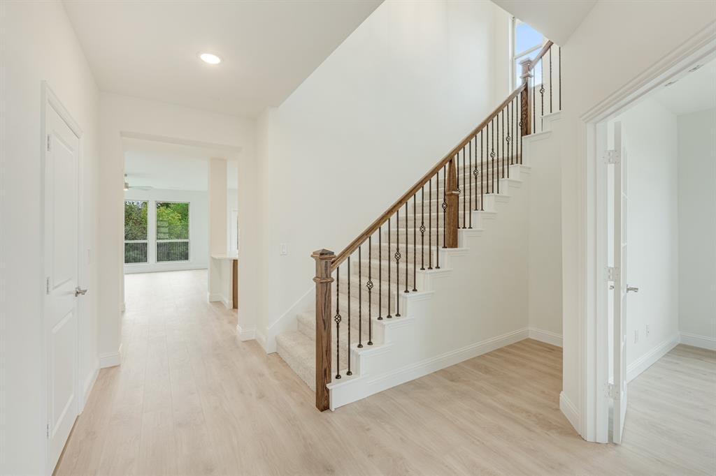 188 Creekside Drive Property Photo 23